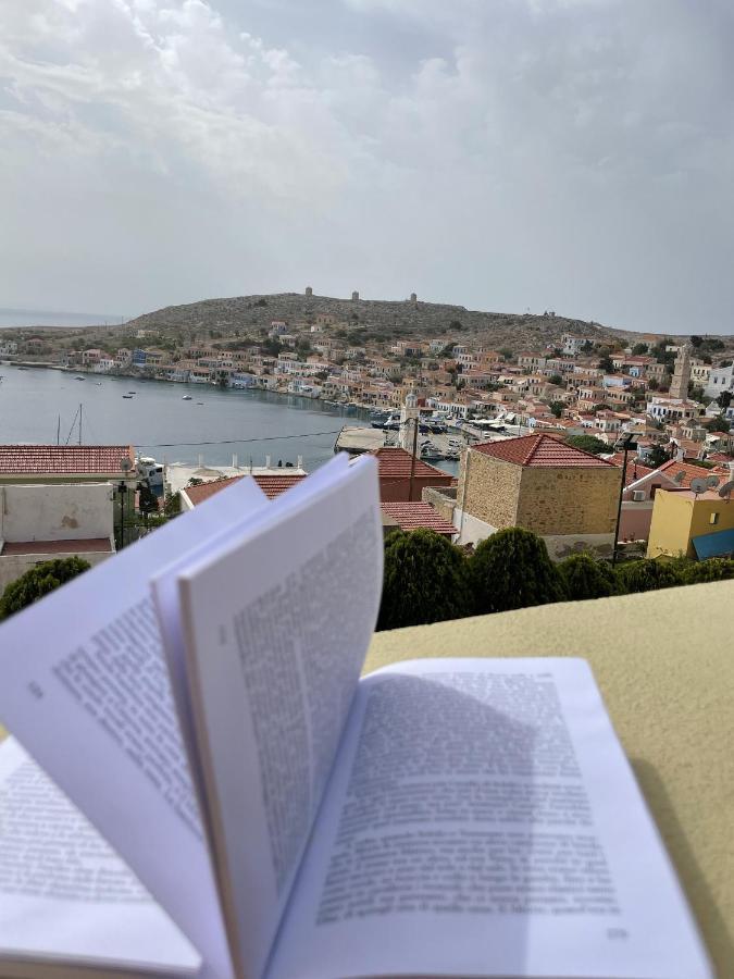 Marina Castellana Studios Chalki Town Eksteriør bilde