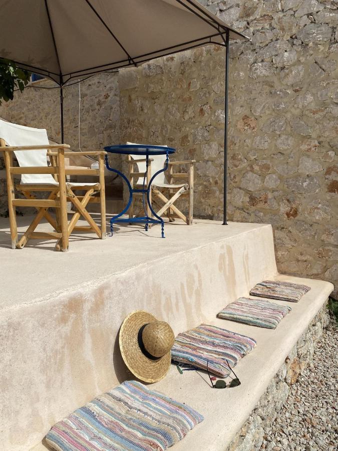 Marina Castellana Studios Chalki Town Eksteriør bilde